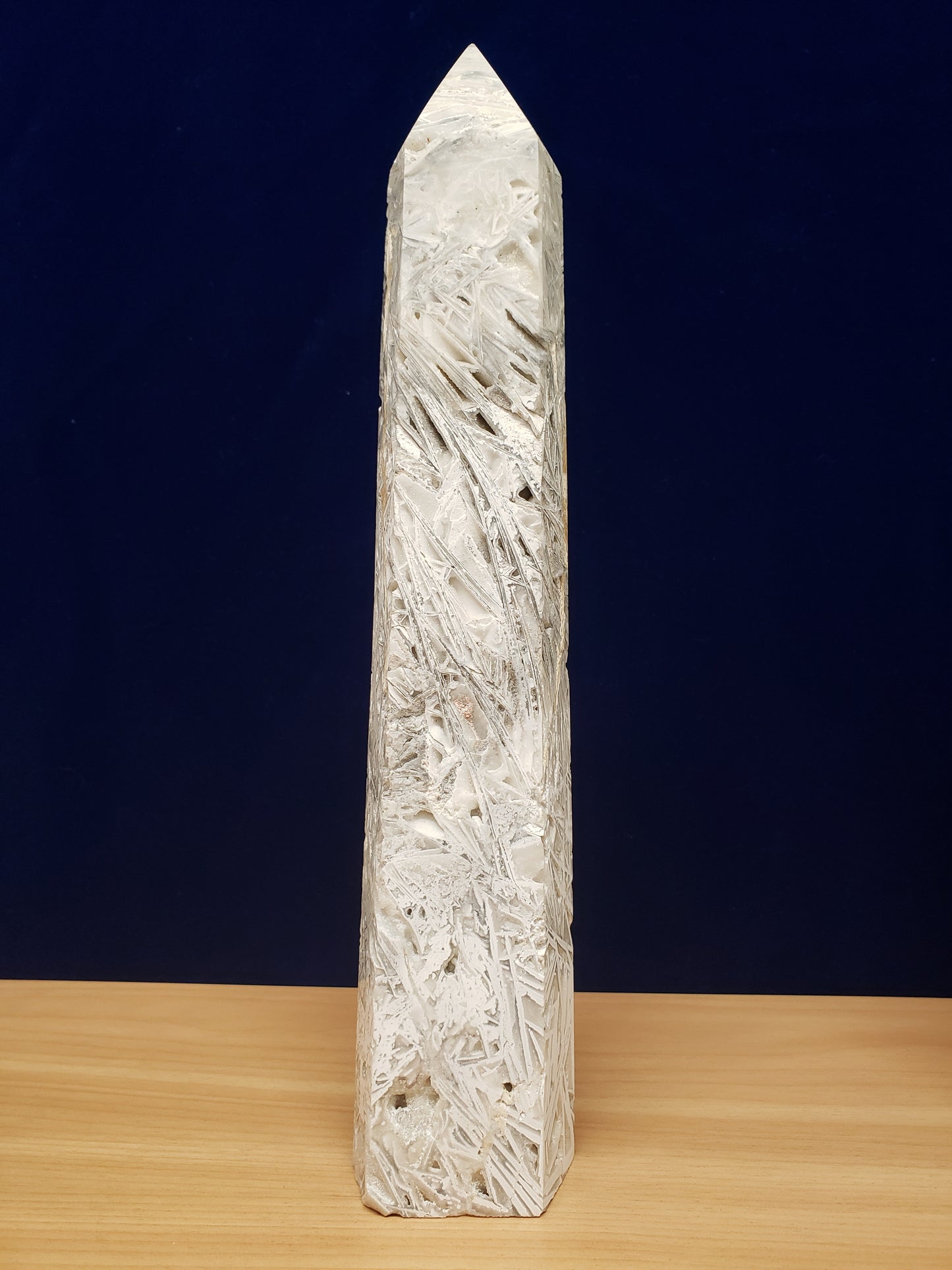 White Mexican Druzey Agate Tower