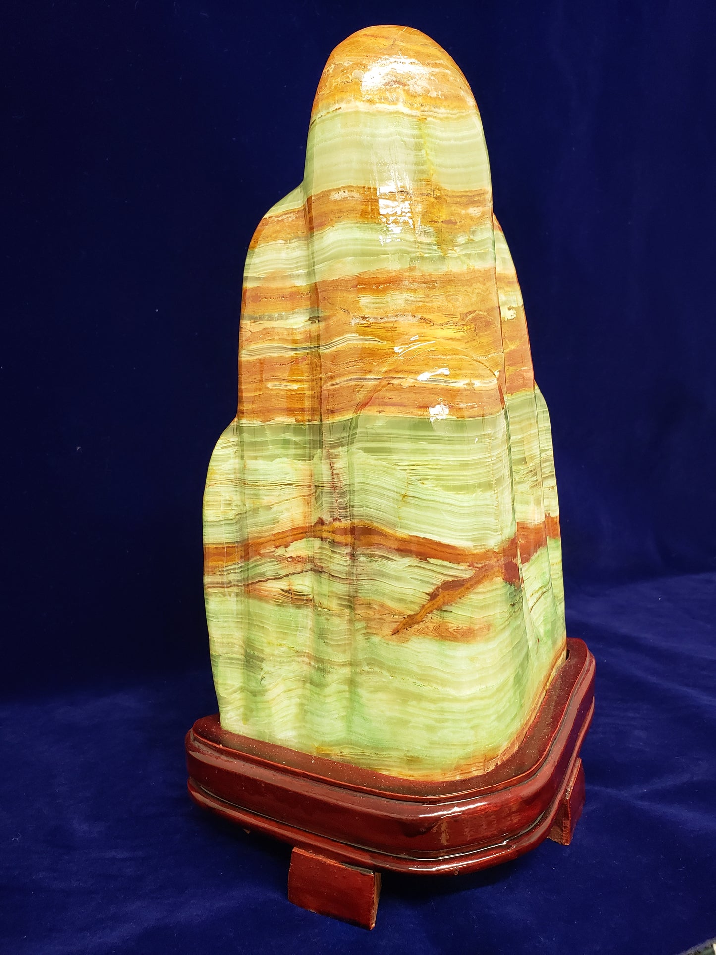 Green Onyx Mountain Carving