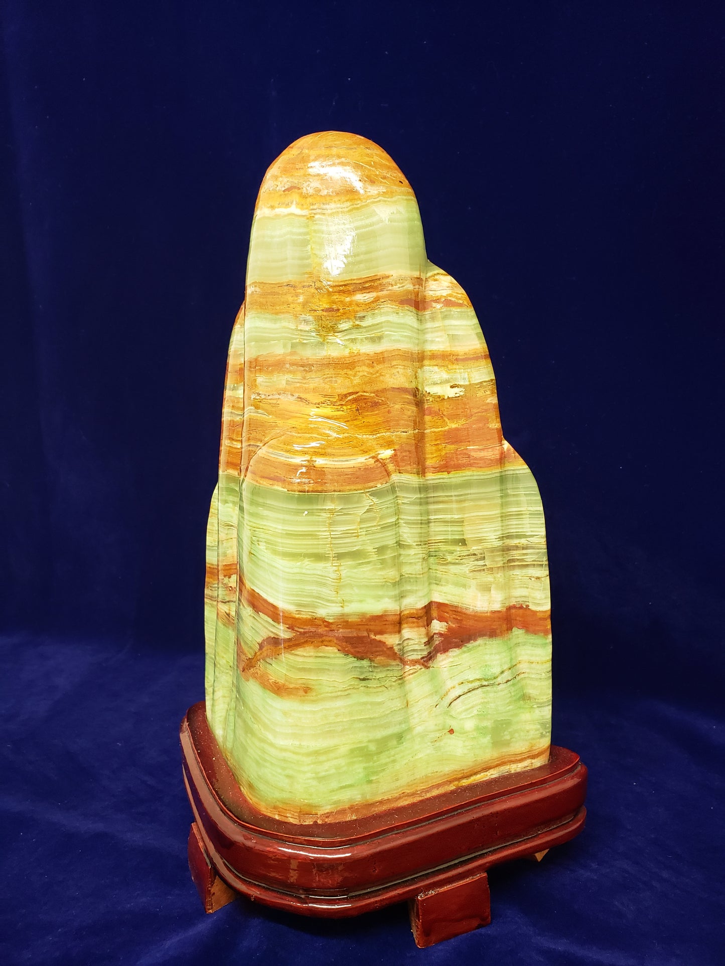 Green Onyx Mountain Carving